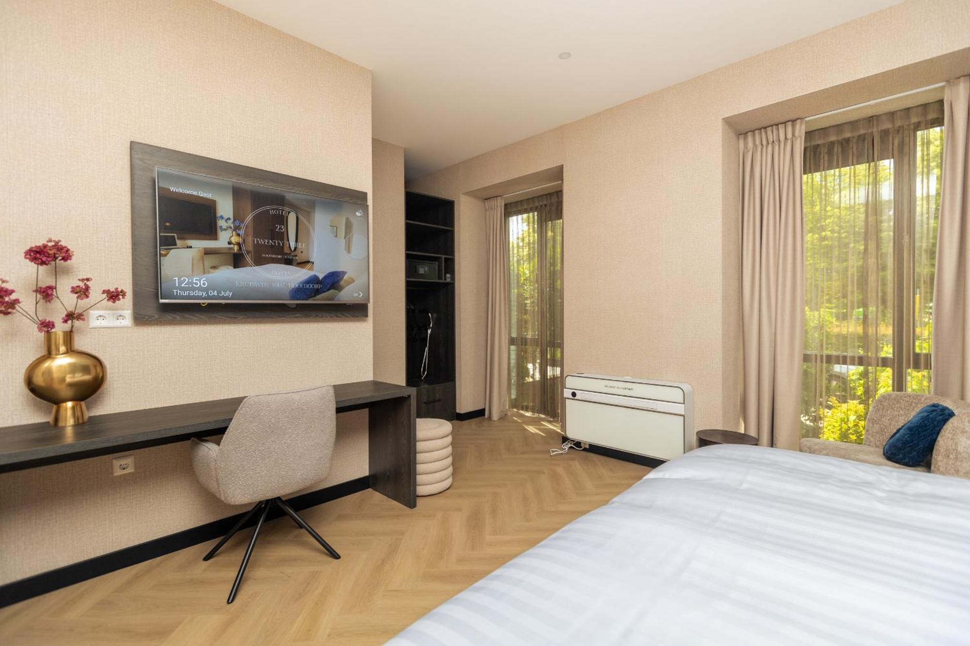 Hotel Twenty-Three Amsterdam Airport Hoofddorp Exteriör bild